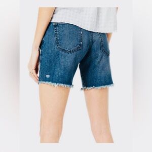 Joe’s Jeans Mid-Rise Frayed hem shorts 28